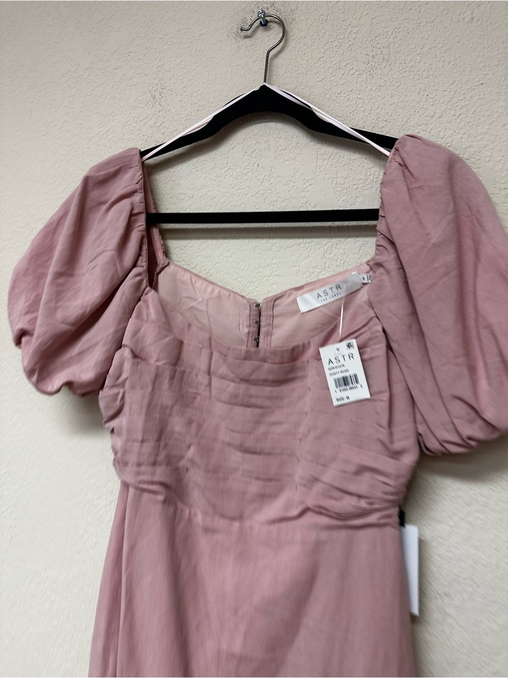 Astr NWT Pink Puff Sleeve Mini Dress size M - Picture 4 of 4